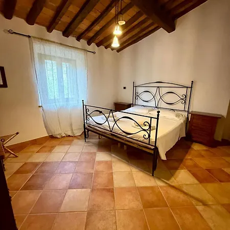 Podere Baloo Country 度假居 *